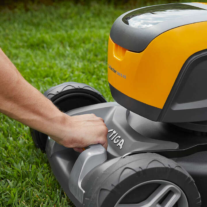 STIGA Akku-Rasenmäher COLLECTOR 548 S AE Kit